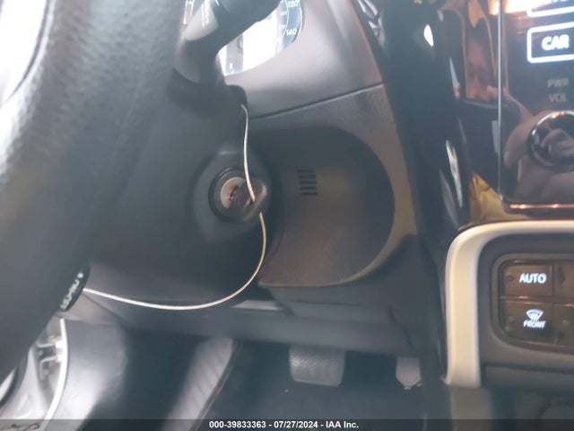 Toyota COROLLA LE 2018 5YFBURHE3JP755345 Image 11