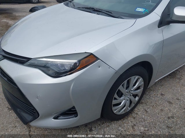 Toyota COROLLA LE 2018 5YFBURHE3JP755345 Image 6