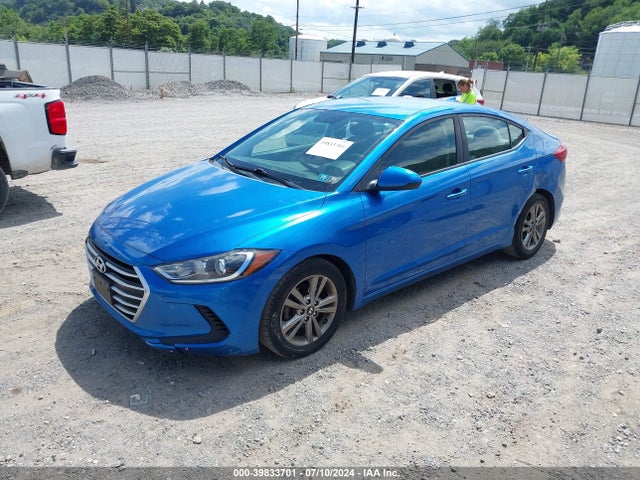 Hyundai ELANTRA SEL 2018 5NPD84LF4JH258334 Image 2
