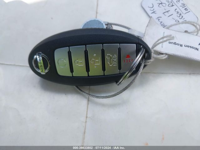 5N1AT3BBXMC783372 Nissan Rogue Sv Intelligent Awd