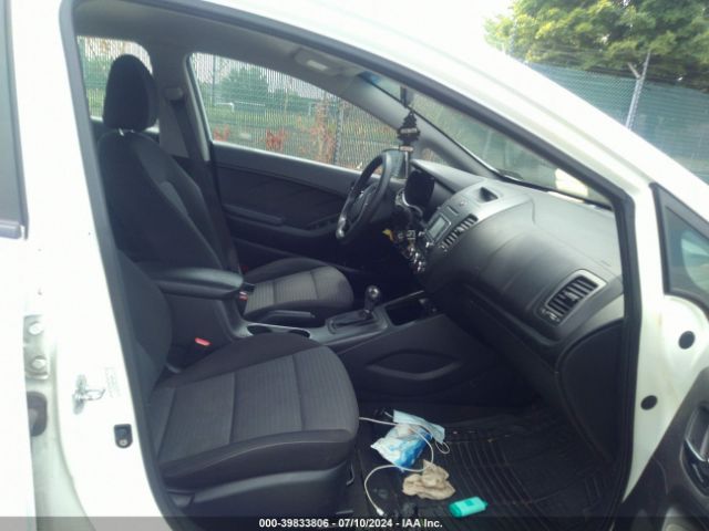 KNAFX4A62G5527371 KIA FORTE LX