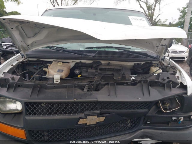 Chevrolet Express 2500 Work Van 2015 1GCWGFCF5F1165795 Image 10