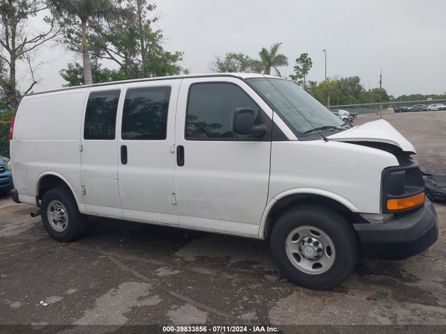 Chevrolet Express 2500 Work Van 2015 1GCWGFCF5F1165795 Image 13