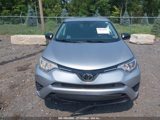Toyota RAV4 LE 2017 2T3BFREV0HW671000 Image 12