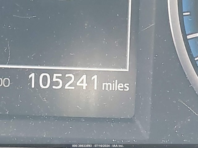 Toyota RAV4 LE 2017 2T3BFREV0HW671000 Image 15