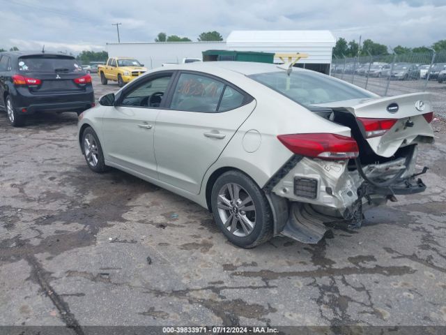 KMHD84LF5HU102668 Hyundai ELANTRA SE