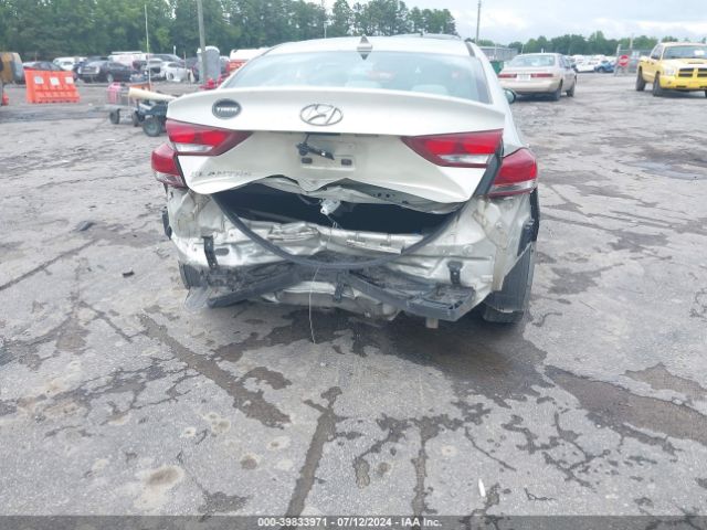 KMHD84LF5HU102668 Hyundai ELANTRA SE
