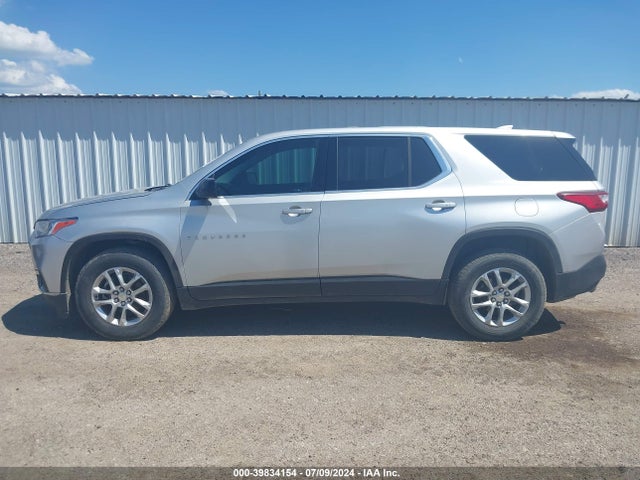 Chevrolet Traverse Ls 2018 1GNERFKWXJJ126109 Image 14