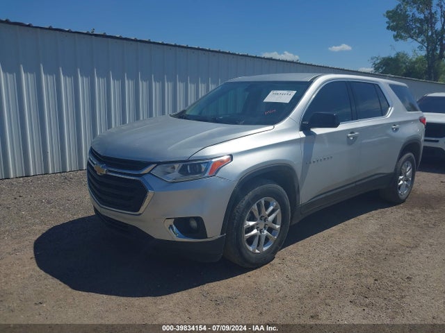 Chevrolet Traverse Ls 2018 1GNERFKWXJJ126109 Image 2