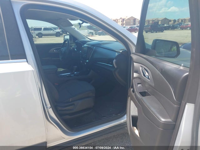 Chevrolet Traverse Ls 2018 1GNERFKWXJJ126109 Image 5