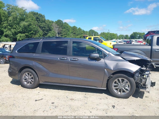 Toyota SIENNA XLE 2023 5TDYSKFC1PS083634 Image 14