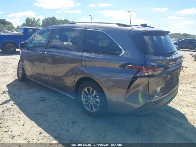 Toyota SIENNA XLE 2023 5TDYSKFC1PS083634 Image 3