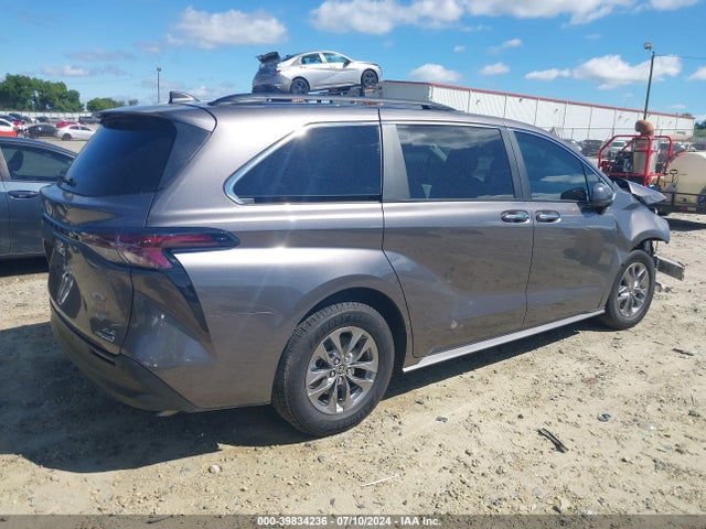 Toyota SIENNA XLE 2023 5TDYSKFC1PS083634 Image 4