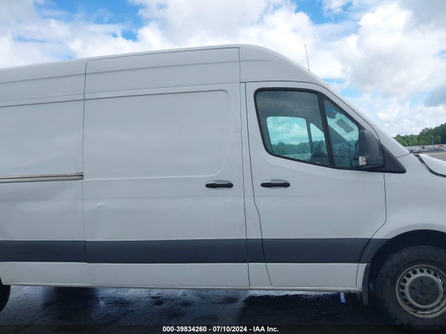 W1W40CHY9MT055892 Mercedes-Benz Sprinter 2500 High Roof I4