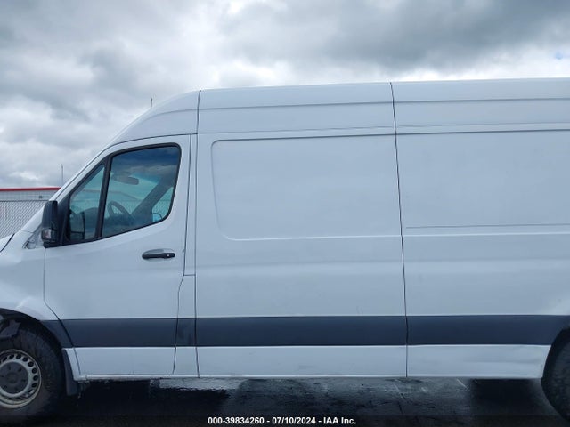 W1W40CHY9MT055892 Mercedes-Benz Sprinter 2500 High Roof I4
