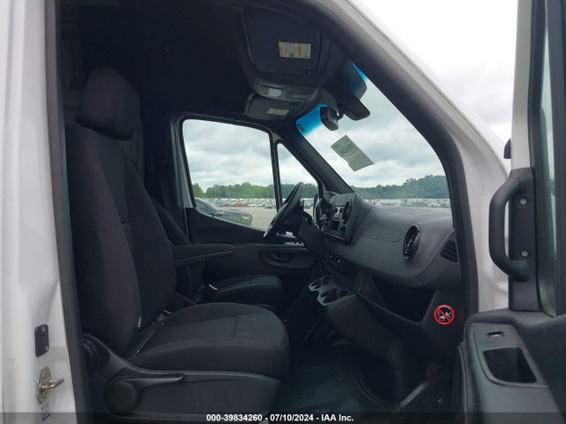 W1W40CHY9MT055892 Mercedes-Benz Sprinter 2500 High Roof I4