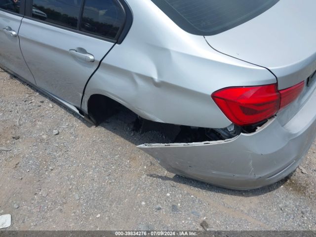 WBA8E1G32HNU16878 BMW 3 Series 320i