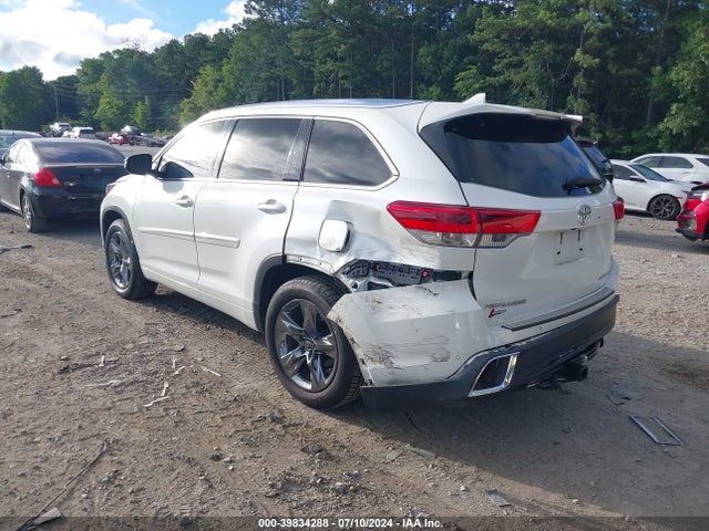 Toyota Highlander Limited Platinum 2018 5TDDZRFH8JS803016 Image 3