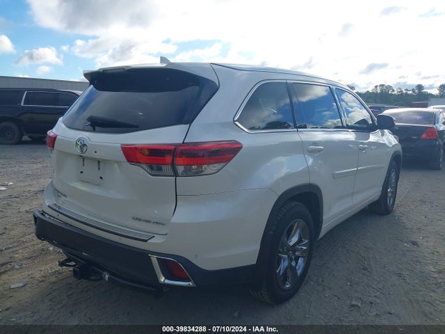Toyota Highlander Limited Platinum 2018 5TDDZRFH8JS803016 Image 4