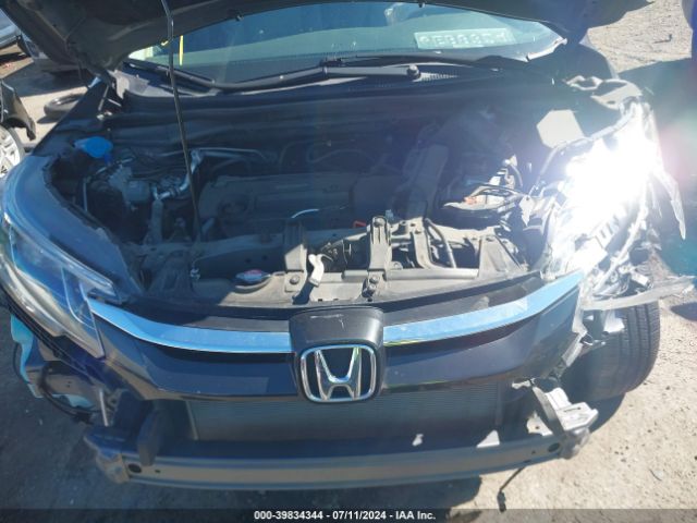 2HKRM4H38GH686609 Honda CR-V LX