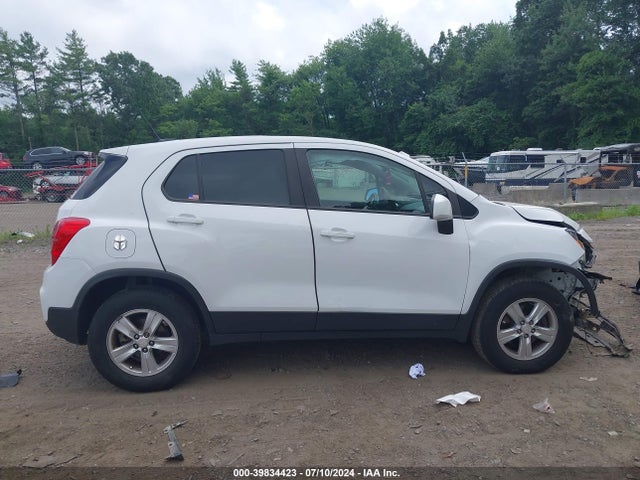 Chevrolet TRAX LS 2019 3GNCJNSB8KL337793 Image 13