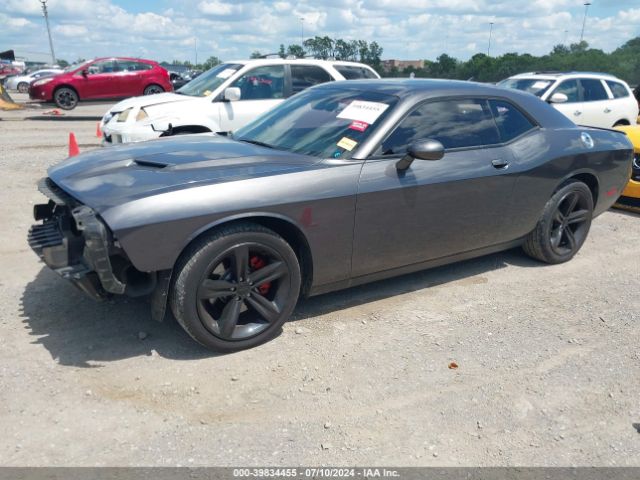 2C3CDZAG7FH701631 Dodge Challenger Sxt
