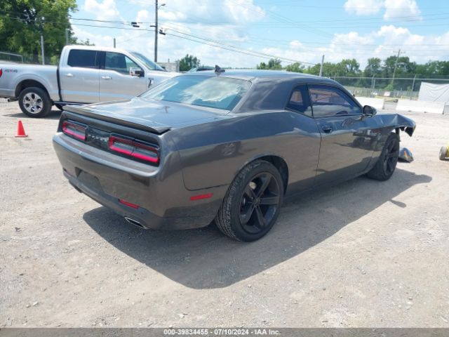 2C3CDZAG7FH701631 Dodge Challenger Sxt