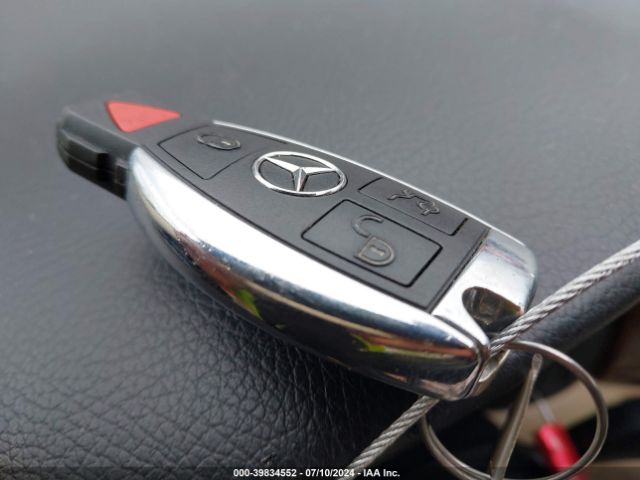 WDCTG4EB7FJ129327 Mercedes-Benz GLA 250