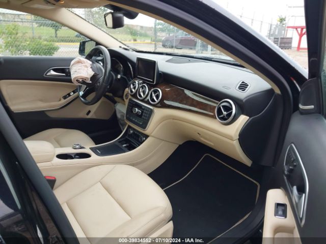 WDCTG4EB7FJ129327 Mercedes-Benz GLA 250