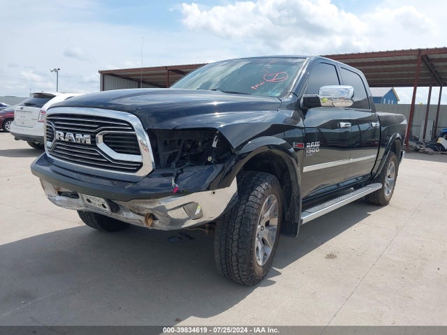 1C6RR7NM7KS704499 RAM 1500 Classic Laramie  4x4 5'7 Box