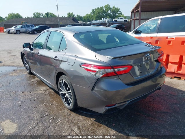 Toyota CAMRY SE 2018 4T1B11HK6JU065491 Image 3