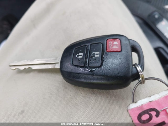 Toyota Rav4 Xle 2015 JTMRFREVXFD148625 Image 11