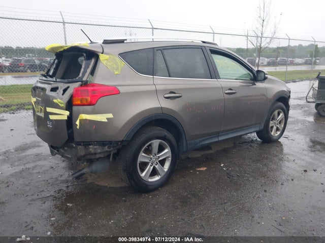 Toyota Rav4 Xle 2015 JTMRFREVXFD148625 Image 4