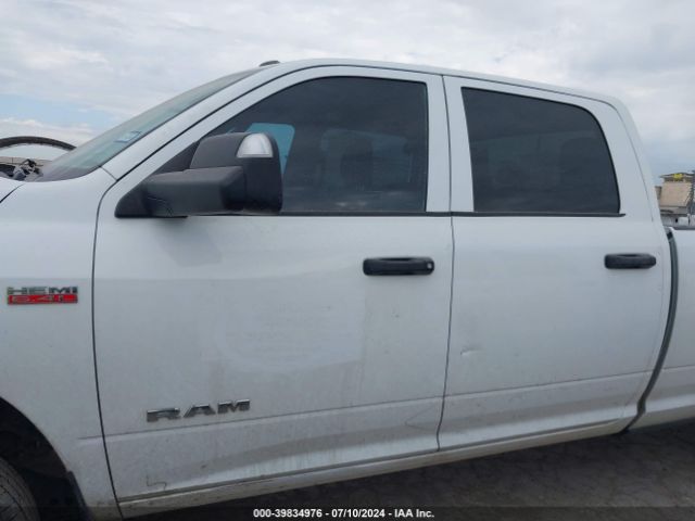 3C6UR5HJ2NG155080 RAM 2500 Tradesman  4x4 8' Box