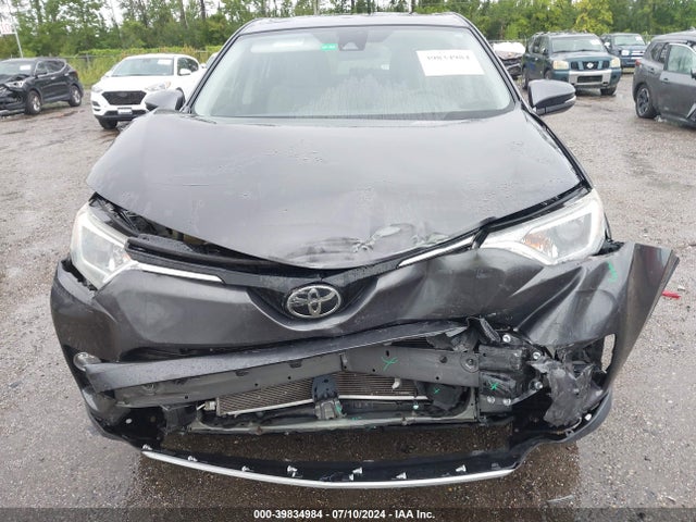 Toyota Rav4 Xle 2018 JTMWFREV6JJ204654 Image 17