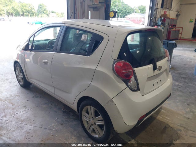 Chevrolet Spark Ls Auto 2014 KL8CB6S99EC588081 Image 3