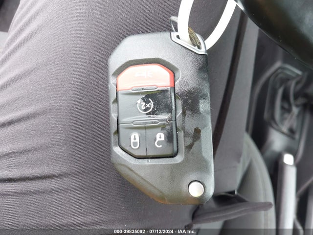 1C4HJXEN5MW546924 Jeep Wrangler Unlimited Sahara 4x4