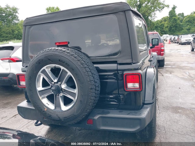 1C4HJXEN5MW546924 Jeep Wrangler Unlimited Sahara 4x4