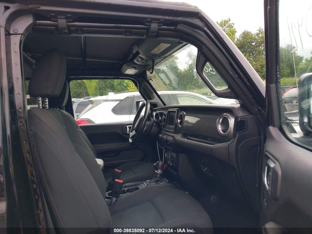 1C4HJXEN5MW546924 Jeep Wrangler Unlimited Sahara 4x4