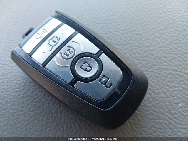 1FMJU1HT7LEA25400 Ford Expedition Xlt
