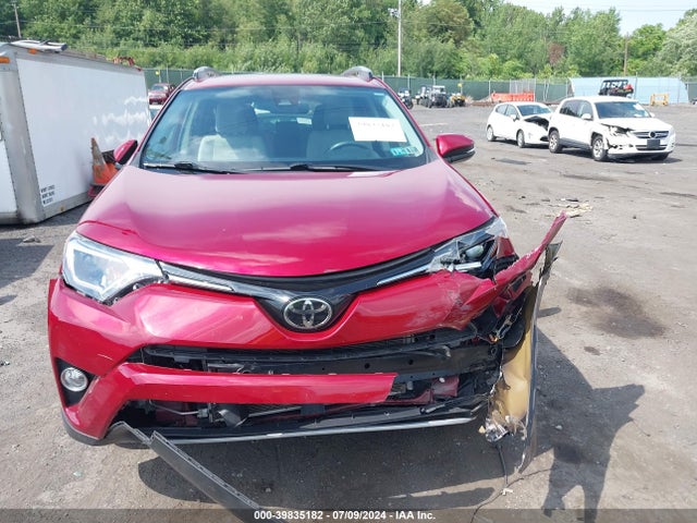 Toyota Rav4 Xle 2018 JTMRFREV0JD258186 Image 12