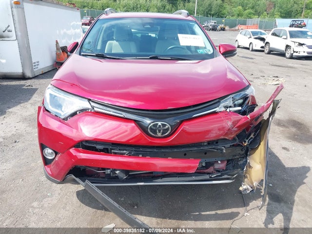 Toyota Rav4 Xle 2018 JTMRFREV0JD258186 Image 6