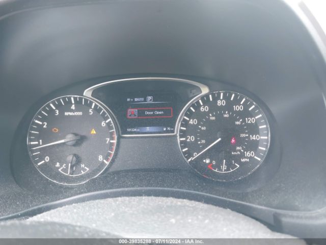 5N1DR2MM9JC607428 Nissan Pathfinder Sv