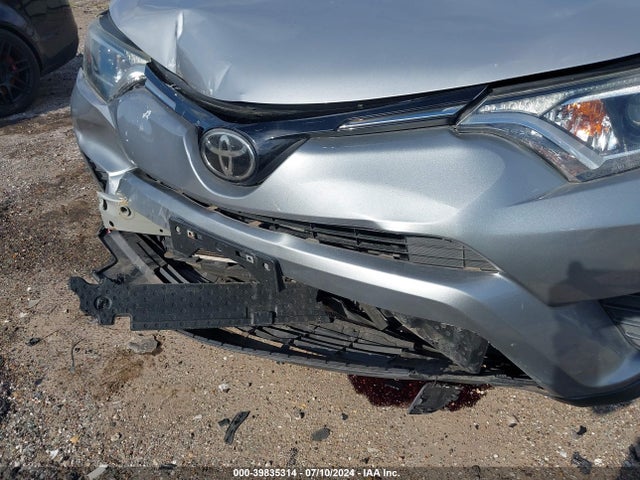 Toyota RAV4 LE 2017 2T3ZFREV0HW357250 Image 10