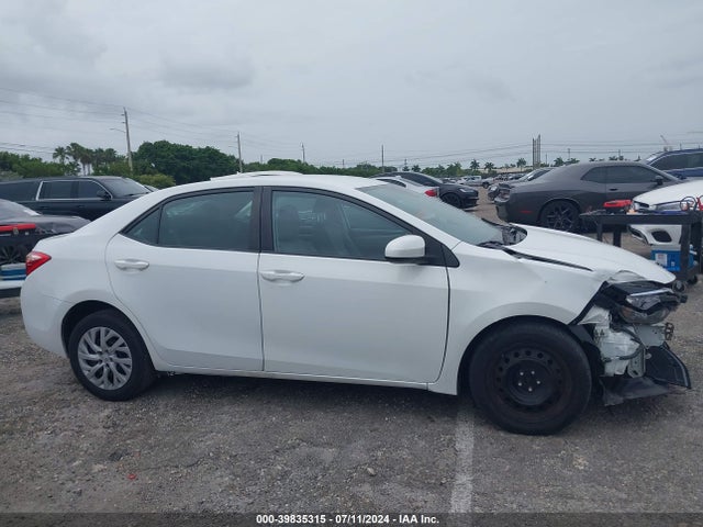 Toyota COROLLA LE 2017 5YFBURHE7HP644548 Image 13