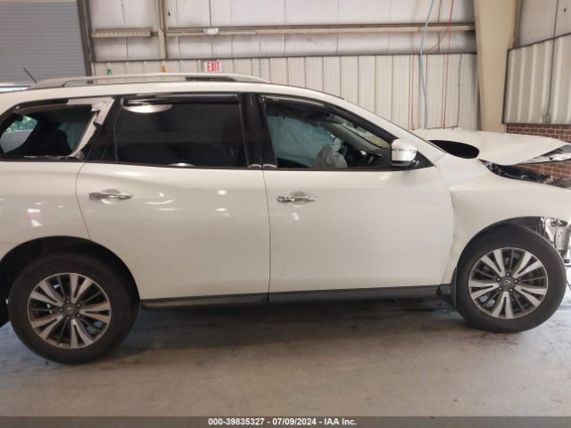 5N1DR2MM4HC663755 Nissan Pathfinder Sv