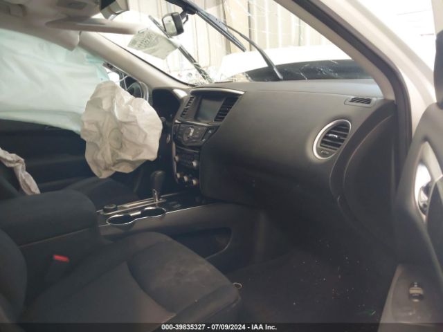 5N1DR2MM4HC663755 Nissan Pathfinder Sv