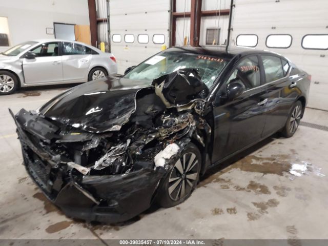 1N4BL4DW1NN346211 Nissan Altima Sv Intelligent Awd