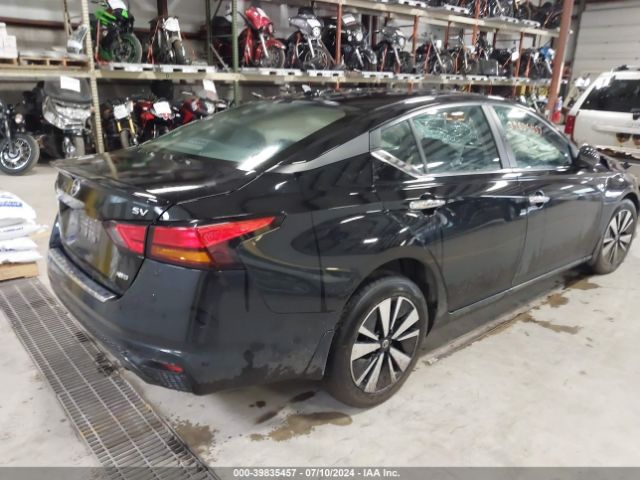 1N4BL4DW1NN346211 Nissan Altima Sv Intelligent Awd