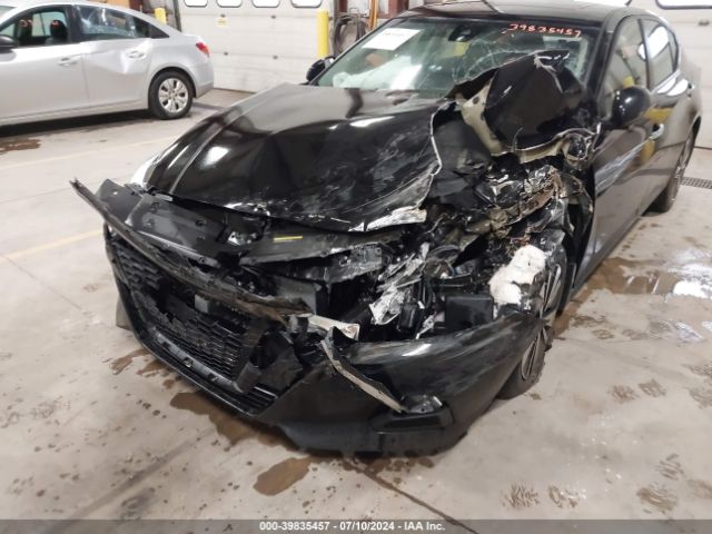 1N4BL4DW1NN346211 Nissan Altima Sv Intelligent Awd